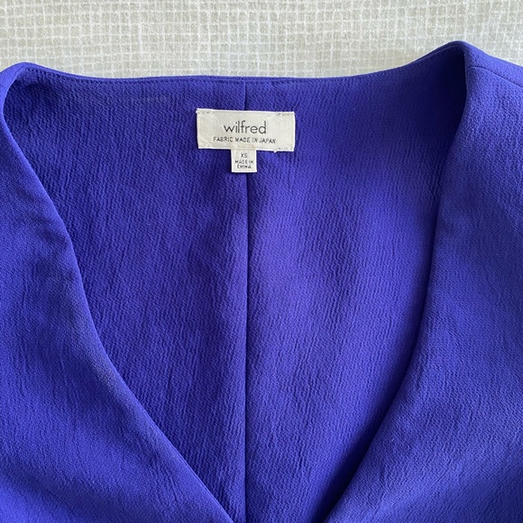 Aritzia Wilfred Crop Top - Picture 2 of 2